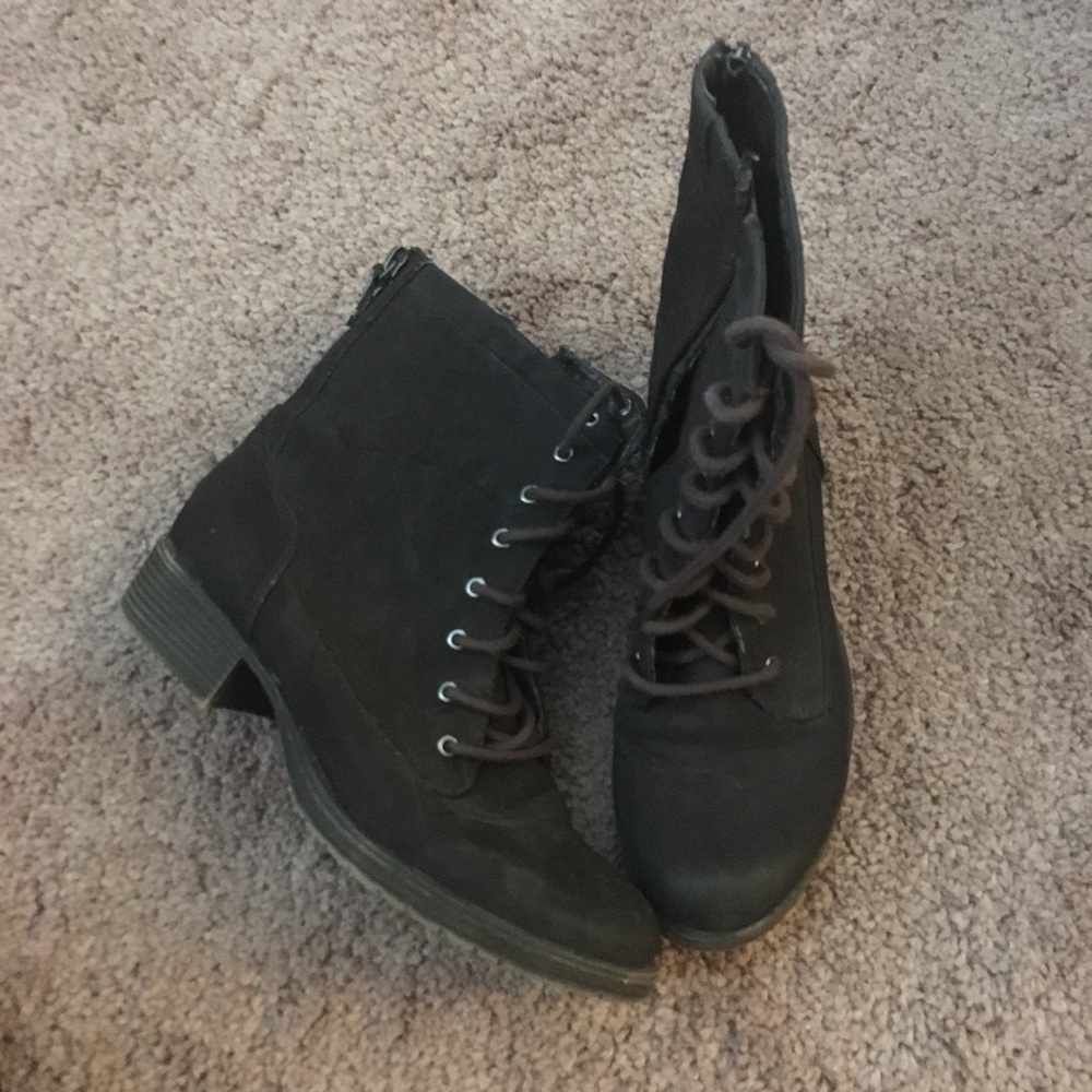 WHITE MOUNTAIN COMBAT BOOTS
